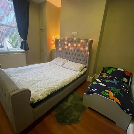 公寓 Great House In Centre With All Amenities