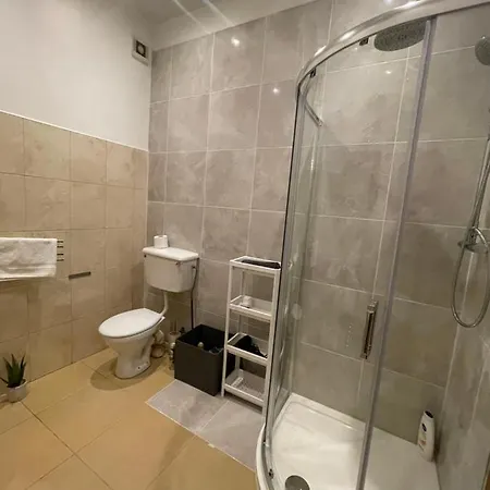 Great House In Centre With All Amenities *