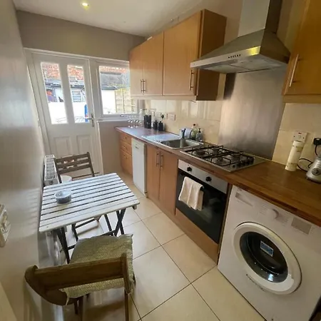 Great House In Centre With All Amenities *